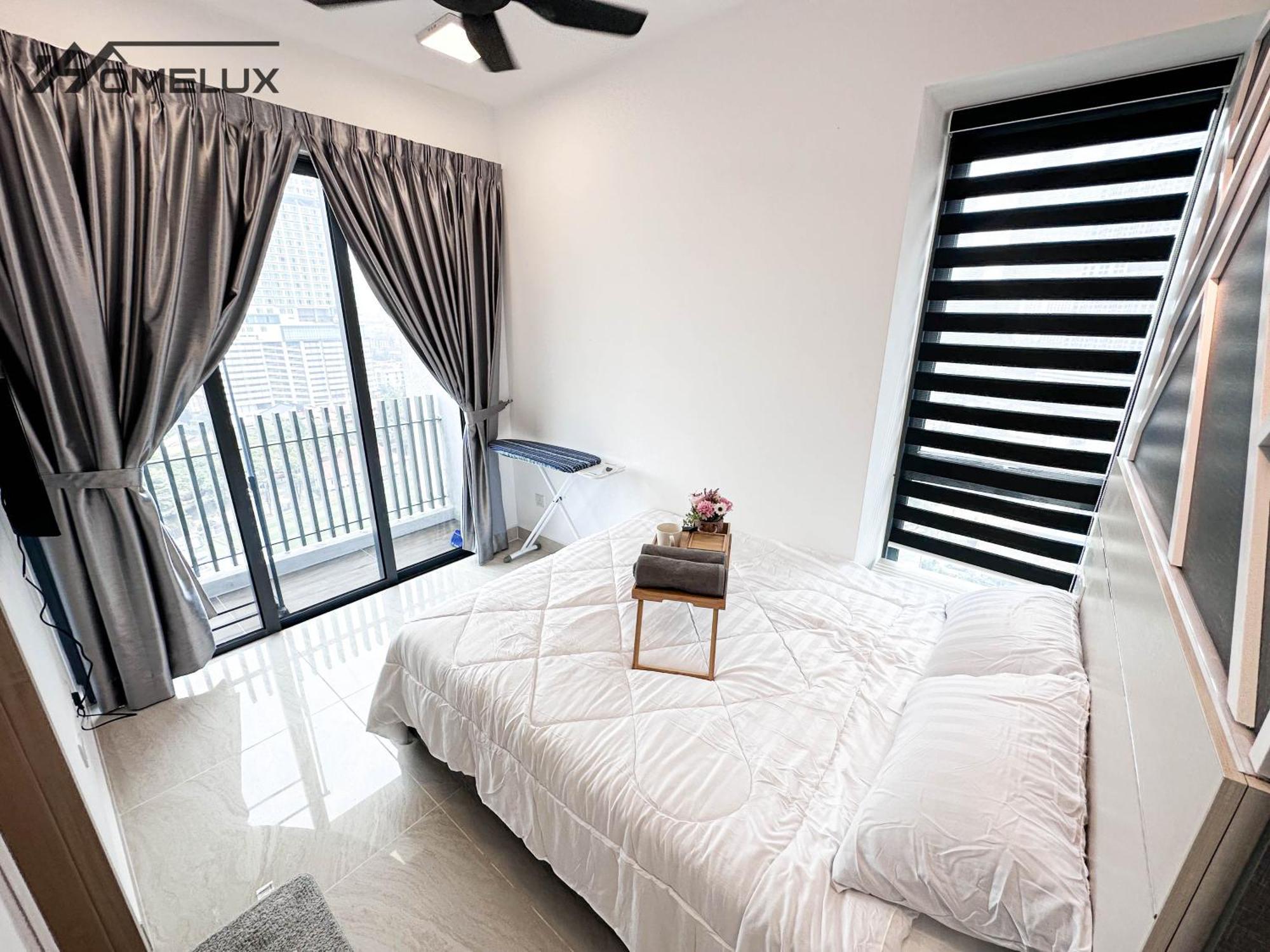 The Colony By Infinitum Best Pool View Klcc Trx Merdeka 118 Kl Tower กัวลาลัมเปอร์ ภายนอก รูปภาพ