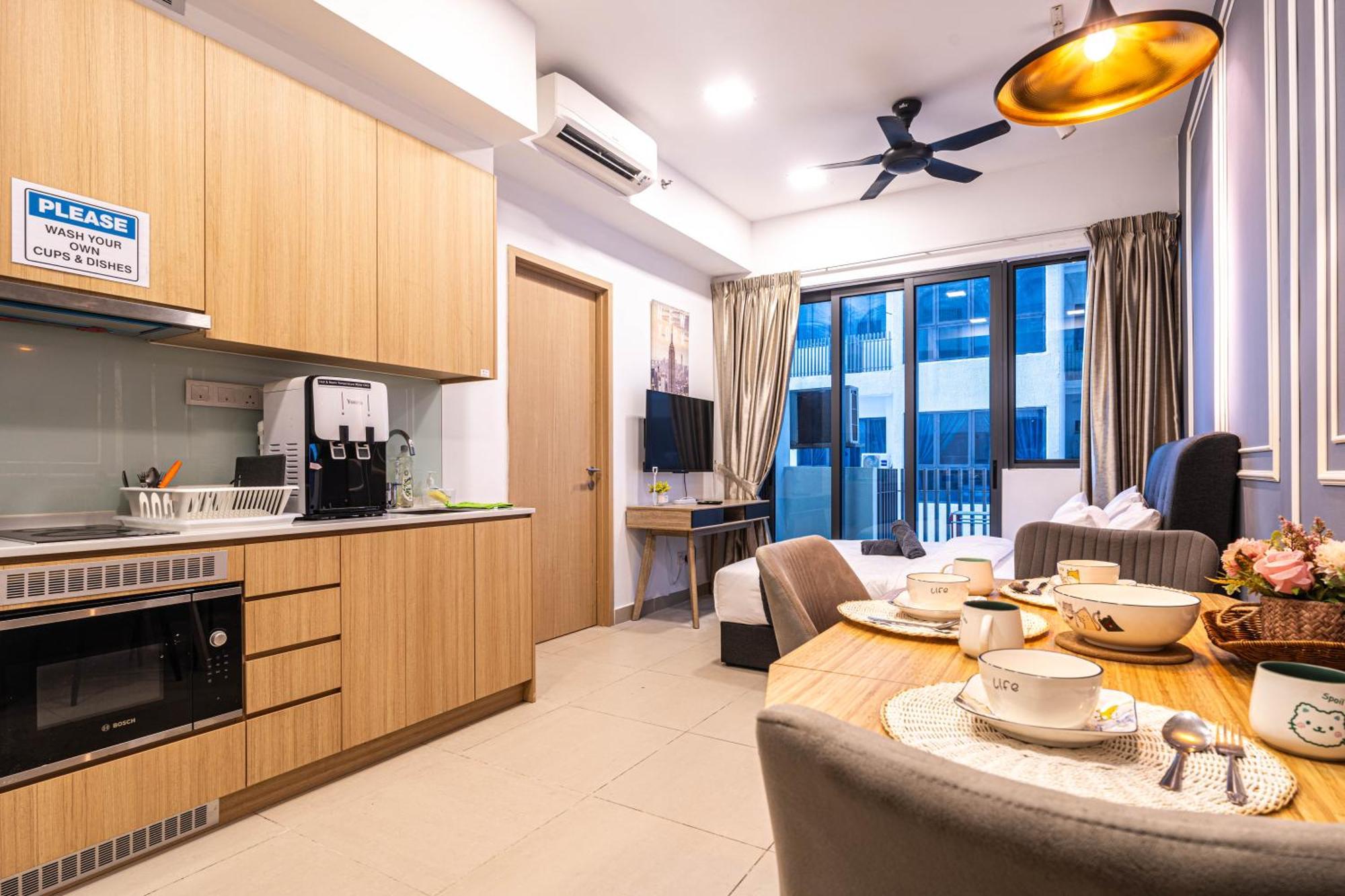 The Colony By Infinitum Best Pool View Klcc Trx Merdeka 118 Kl Tower กัวลาลัมเปอร์ ภายนอก รูปภาพ